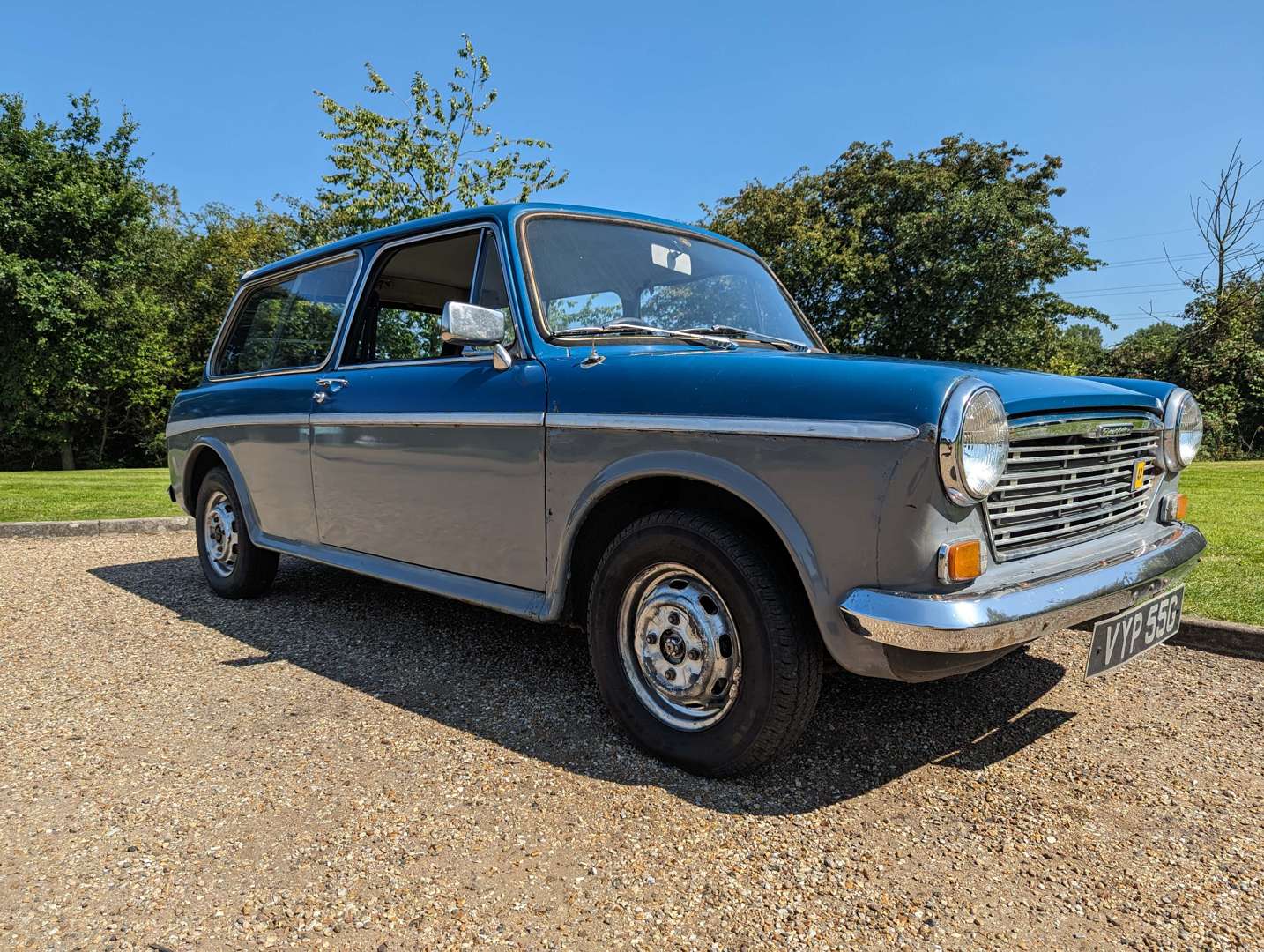 <p>1969 AUSTIN 1300 AUTO COUNTRYMAN</p>