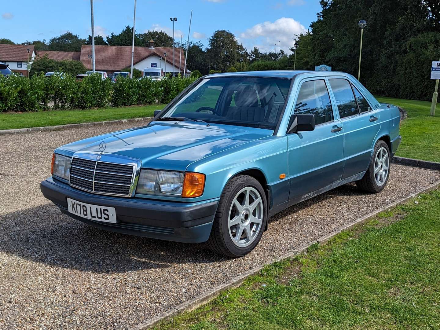 <p>1992 MERCEDES 190E 1.8</p>