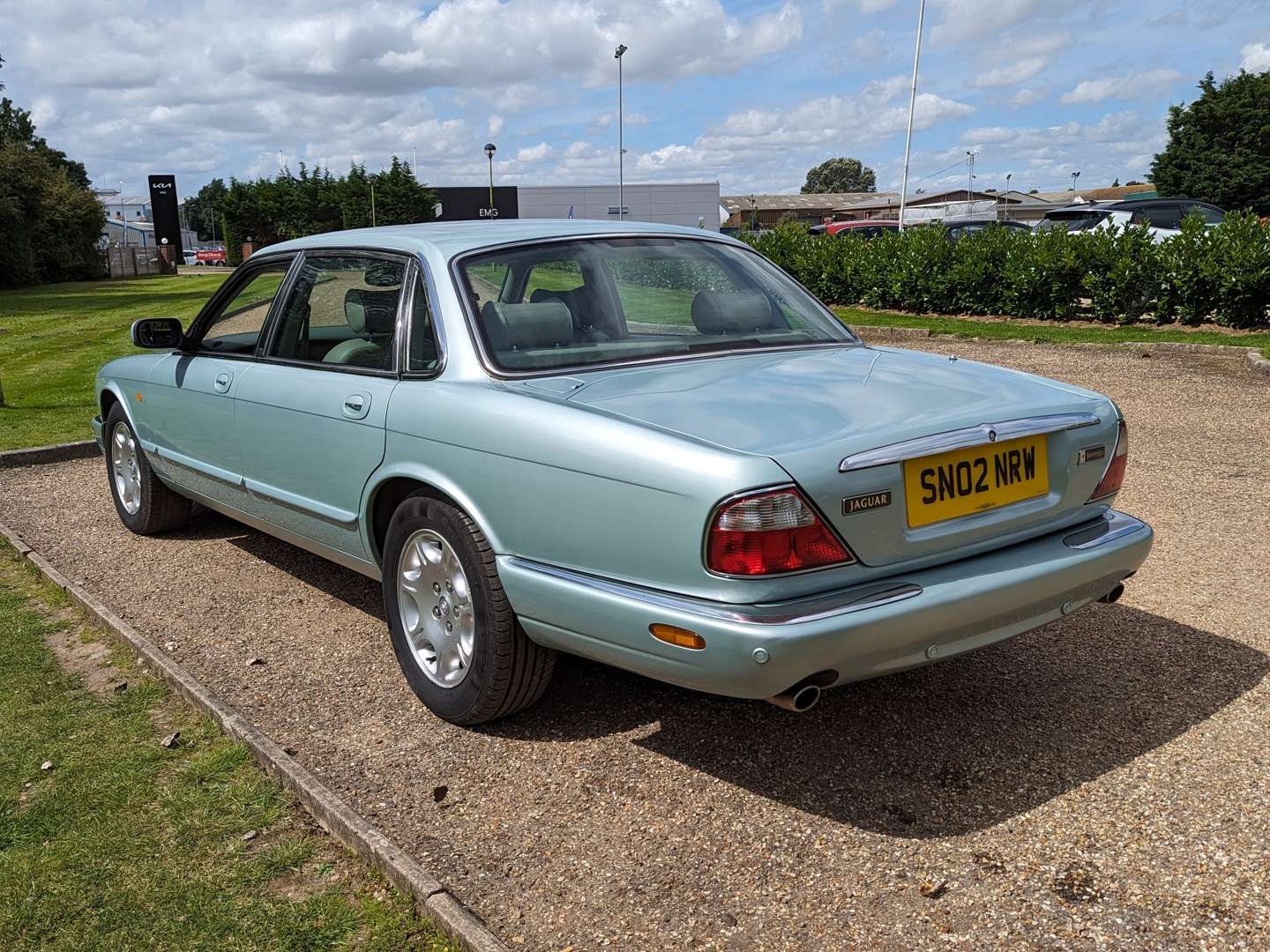 <p>2002 JAGUAR SOVEREIGN 4.0 V8 LWB AUTO</p>