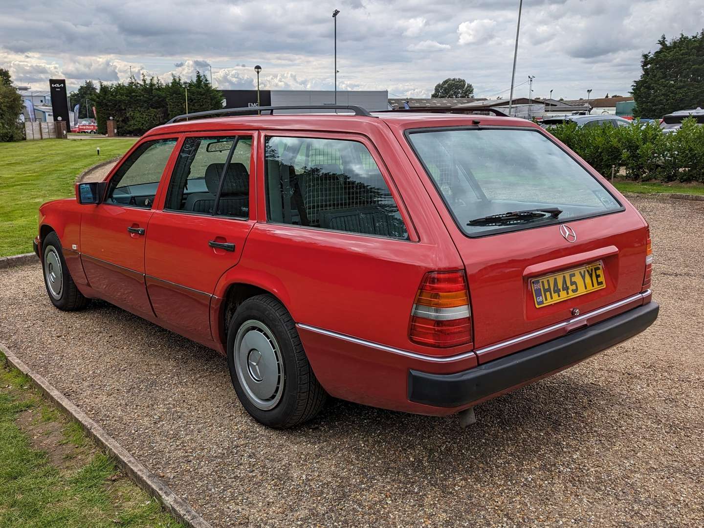 <p>1991 MERCEDES 300TE AUTO ESTATE&nbsp;</p>