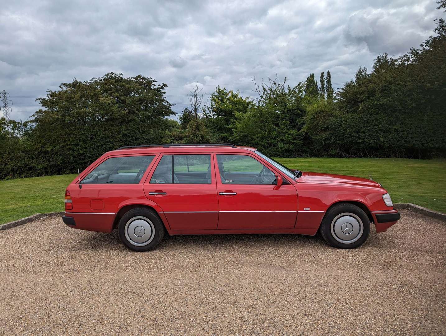 <p>1991 MERCEDES 300TE AUTO ESTATE&nbsp;</p>