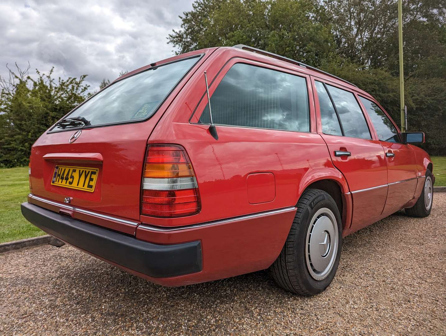 <p>1991 MERCEDES 300TE AUTO ESTATE&nbsp;</p>