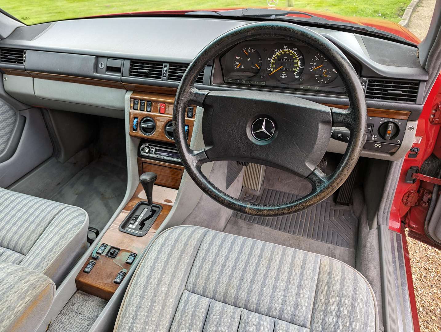 <p>1991 MERCEDES 300TE AUTO ESTATE&nbsp;</p>