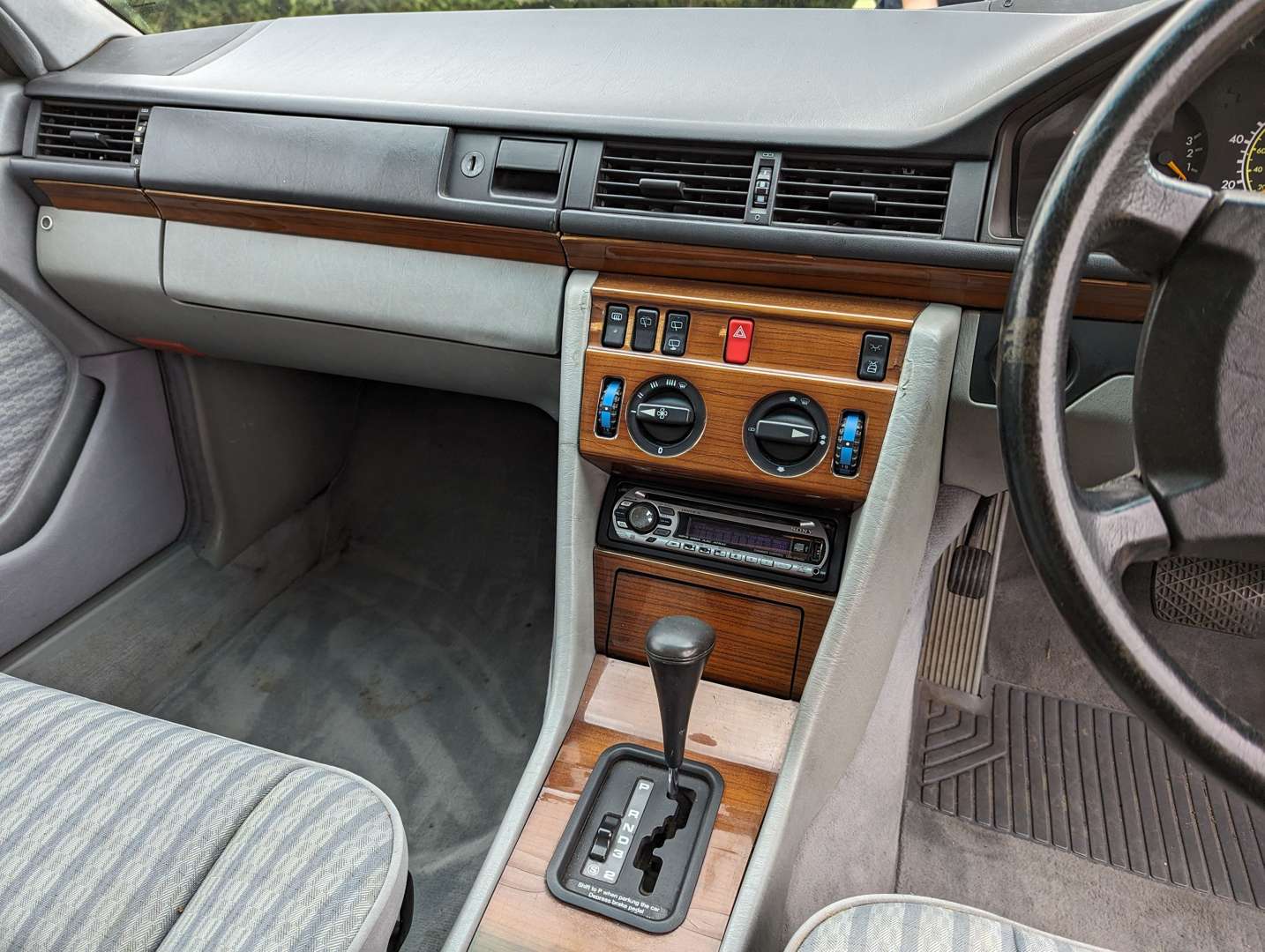 <p>1991 MERCEDES 300TE AUTO ESTATE&nbsp;</p>