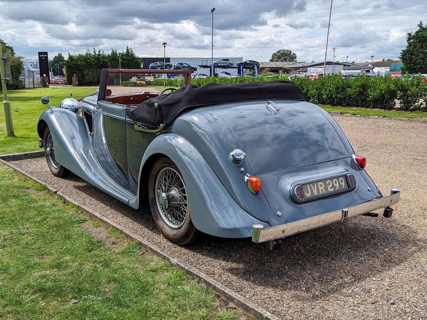 <p>1948 JAGUAR MK IV 2 ½ LITRE THREE POSITION DROP HEAD&nbsp;</p>