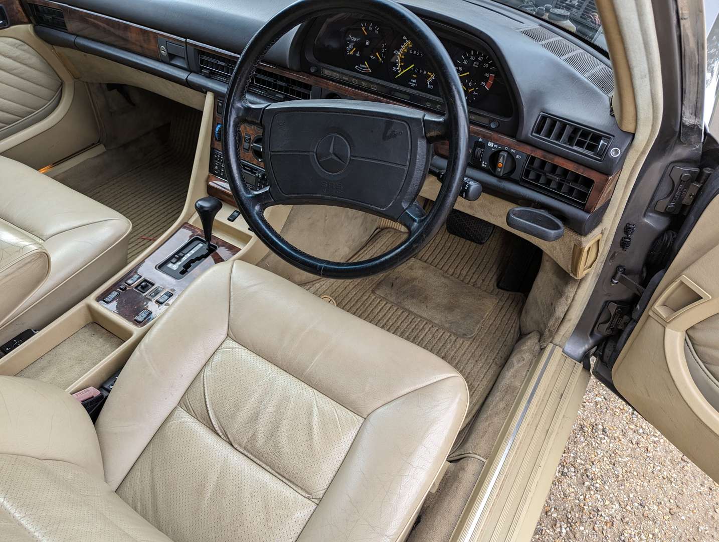 <p>1989 MERCEDES W126 500 SEL AUTO</p>