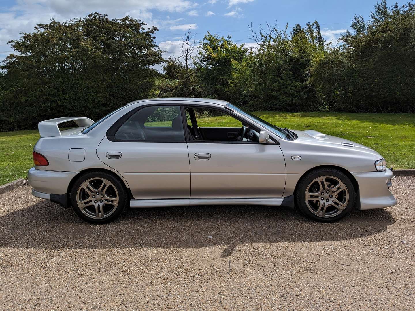 <p>2000 SUBARU IMPREZA TURBO 2000 AWD</p>