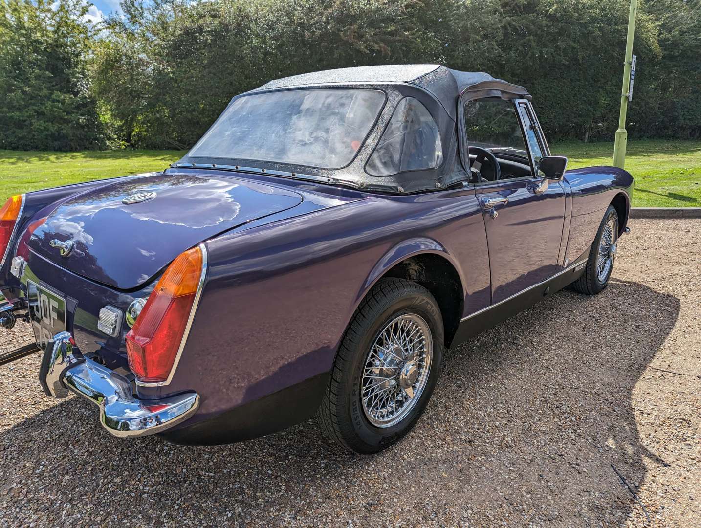 <p>1973 MG MIDGET</p>