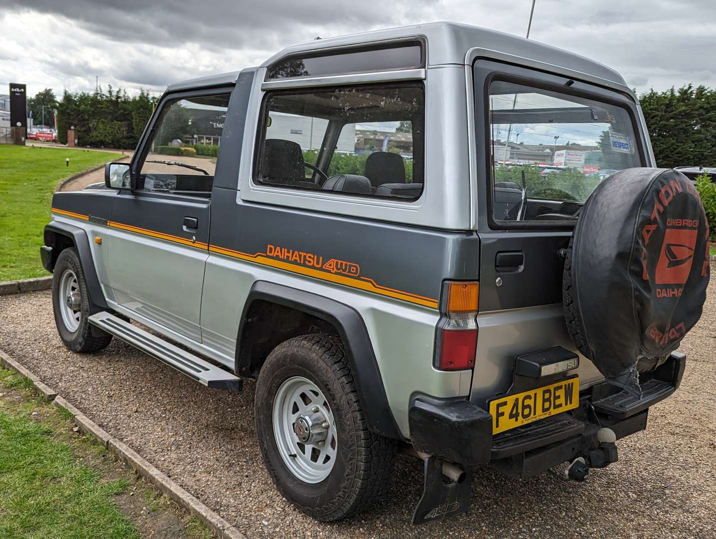 <p>1989 DAIHATSU FOURTRAK EL</p>