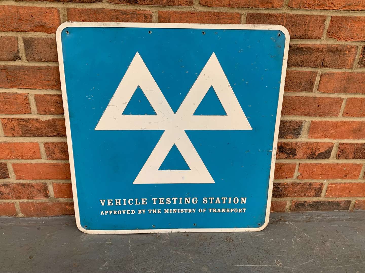 <p>Pressed Aluminium Vehicle Testing Station Sign</p>