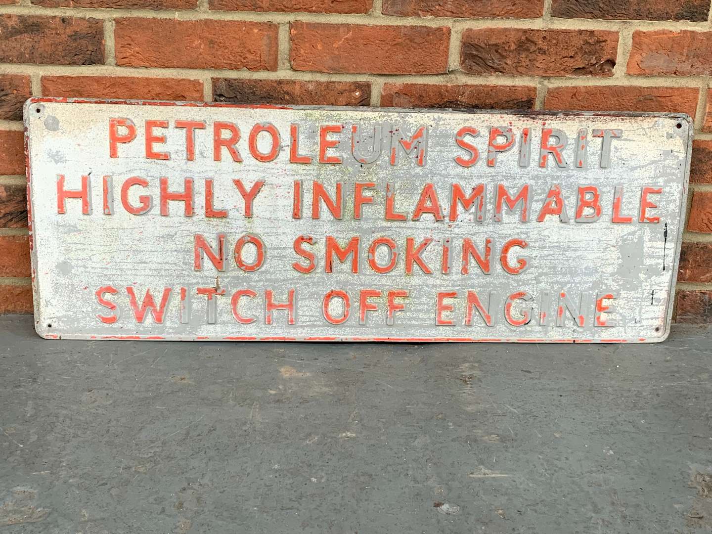 <p>Aluminium Petroleum Spirit Warning Sign</p>