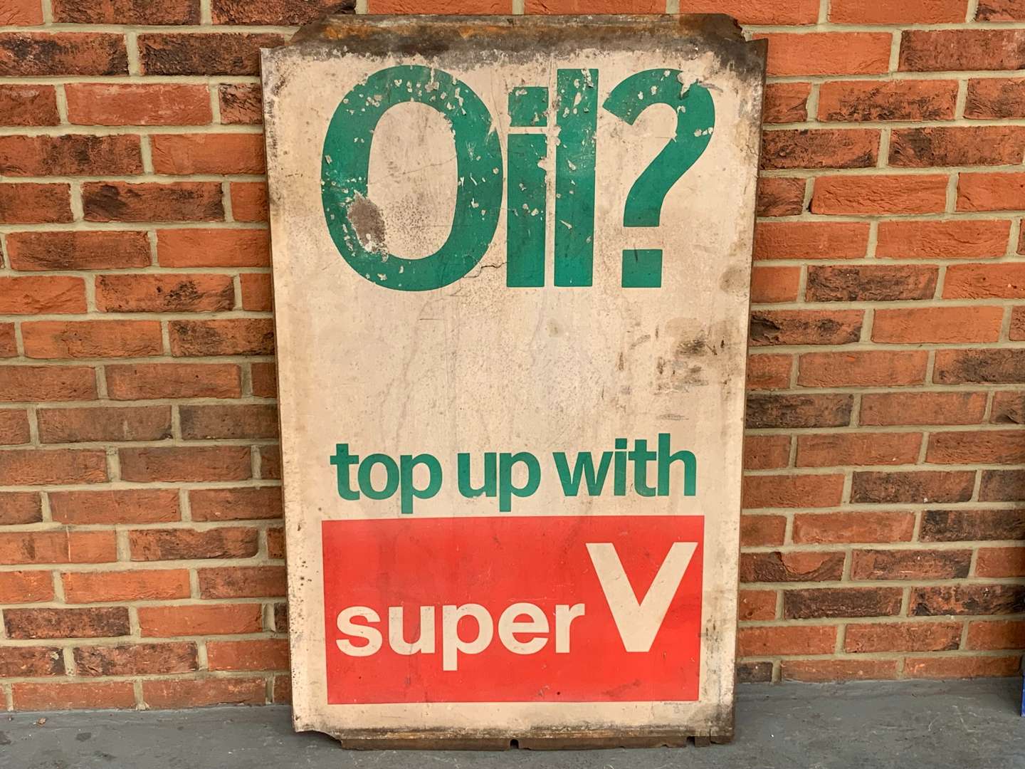 <p>Top Up With Super V Oil On Board Sign</p>