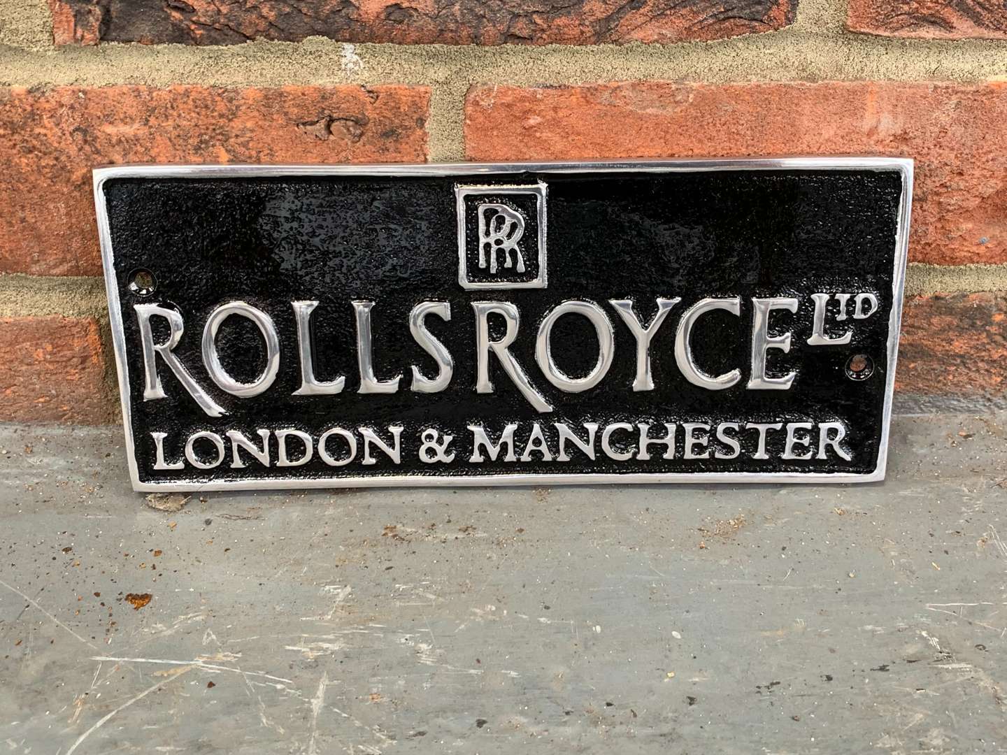 <p>Cast Aluminium Rolls Royce London and Manchester Sign&nbsp;</p>