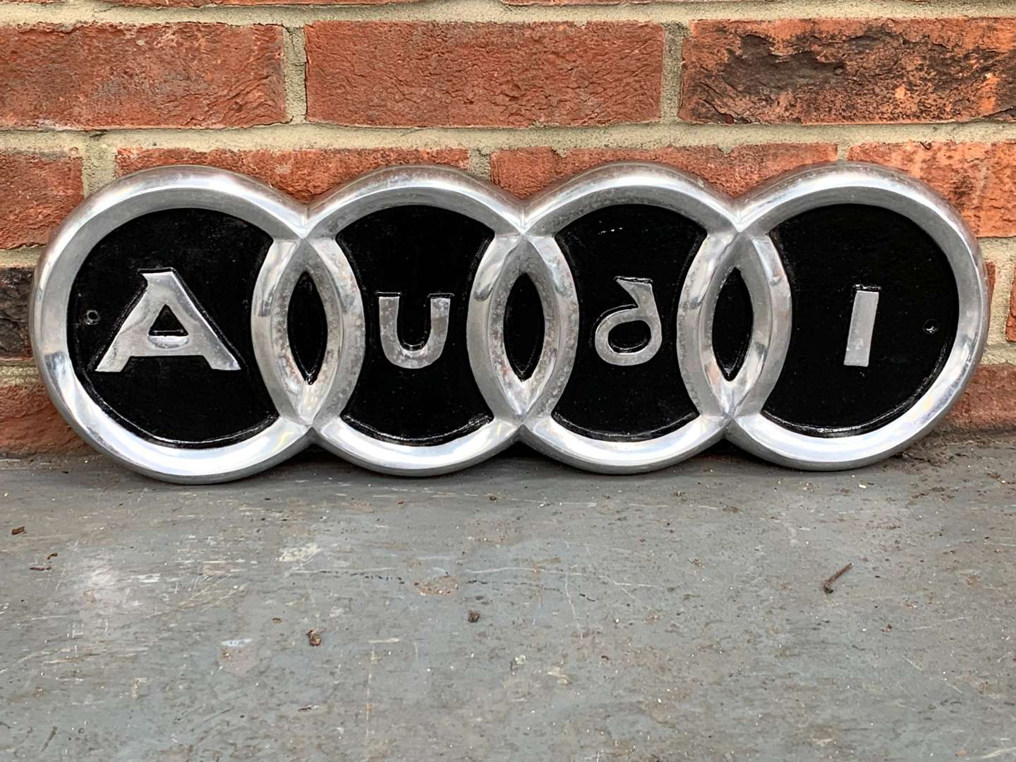 <p>Cast Aluminium Audi Sign&nbsp;</p>