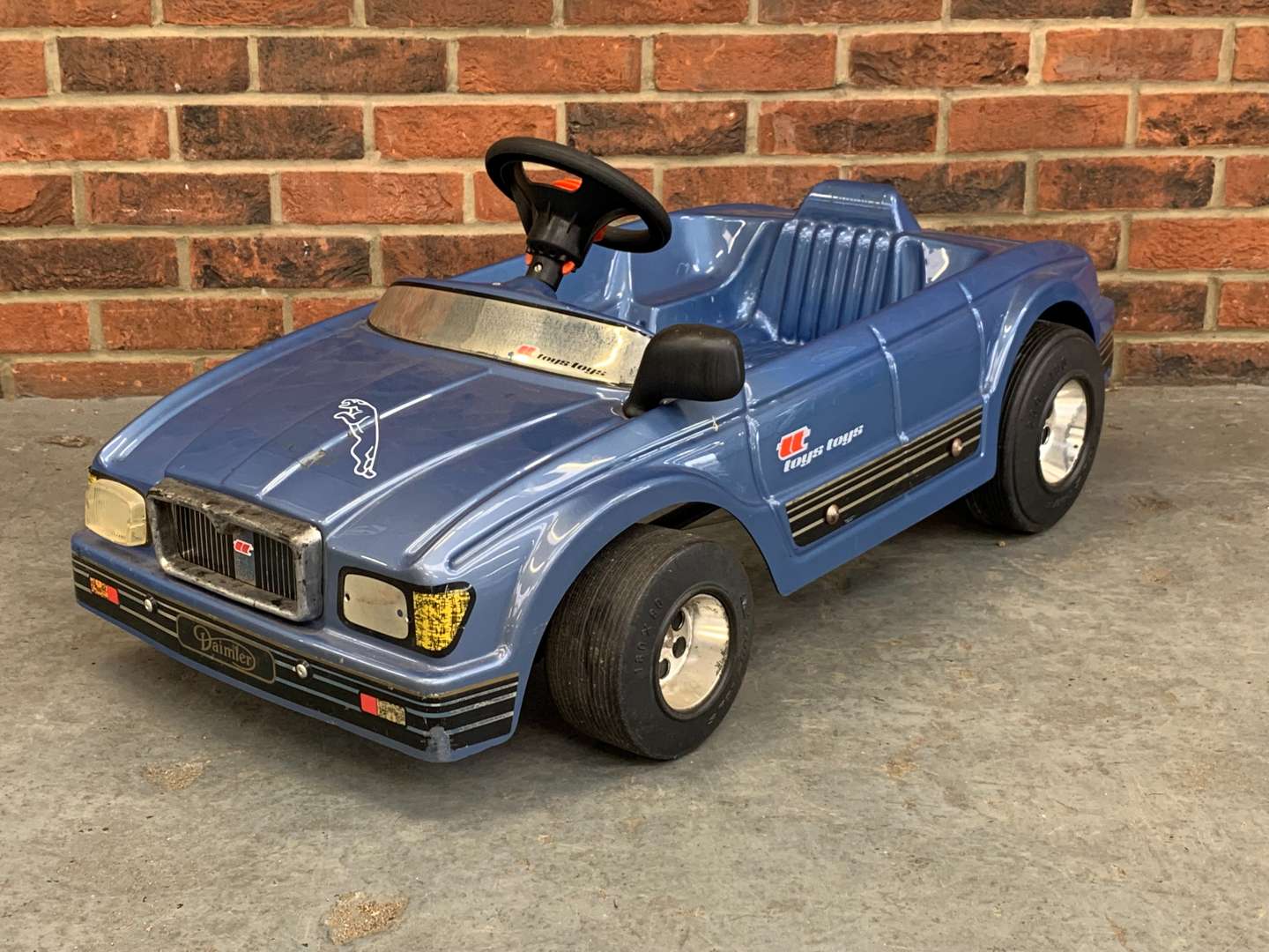 <p>Toys Toys Blue Plastic Jaguar Childs Pedal Car</p>