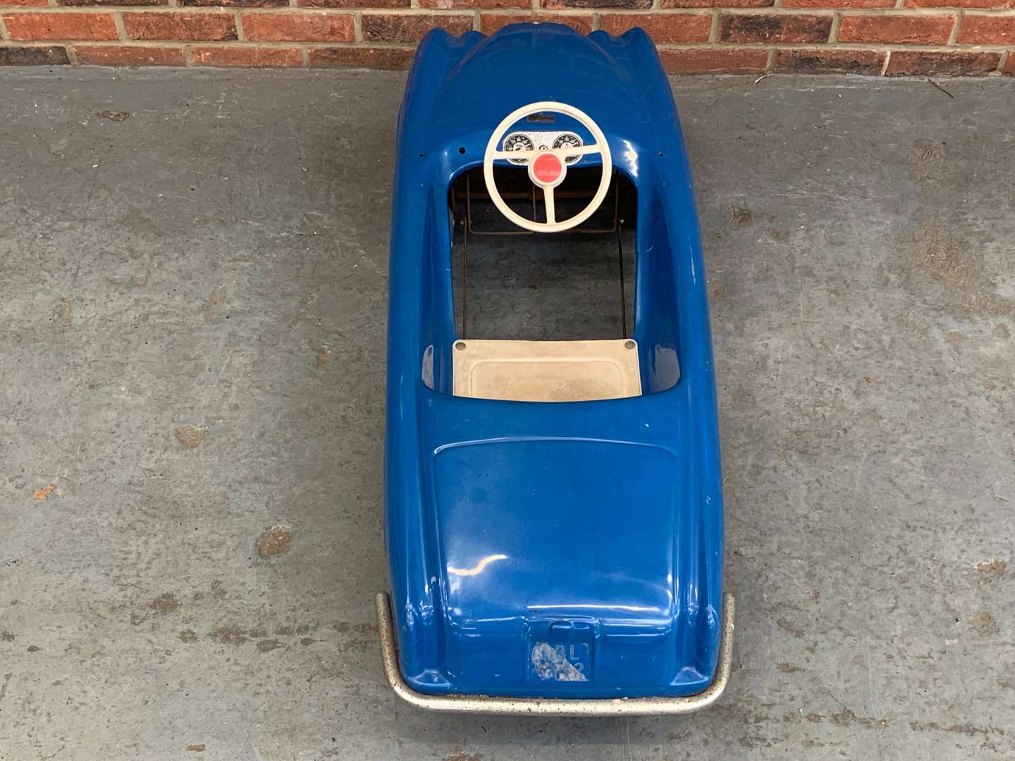 <p>Vintage Blue Plastic Jaguar Childs Pedal Car</p>