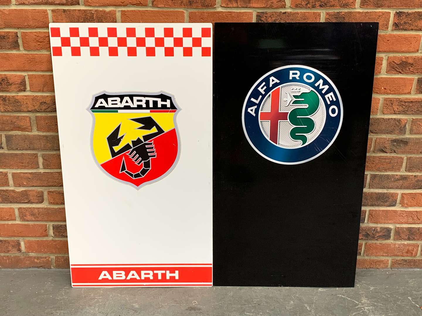 <p>Alfa Romeo and Abarth Dealership Signs</p>