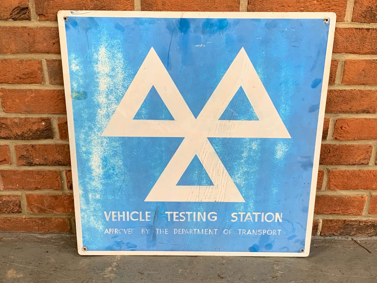 <p>Aluminium Vehicle Testing Station Sign&nbsp;</p>