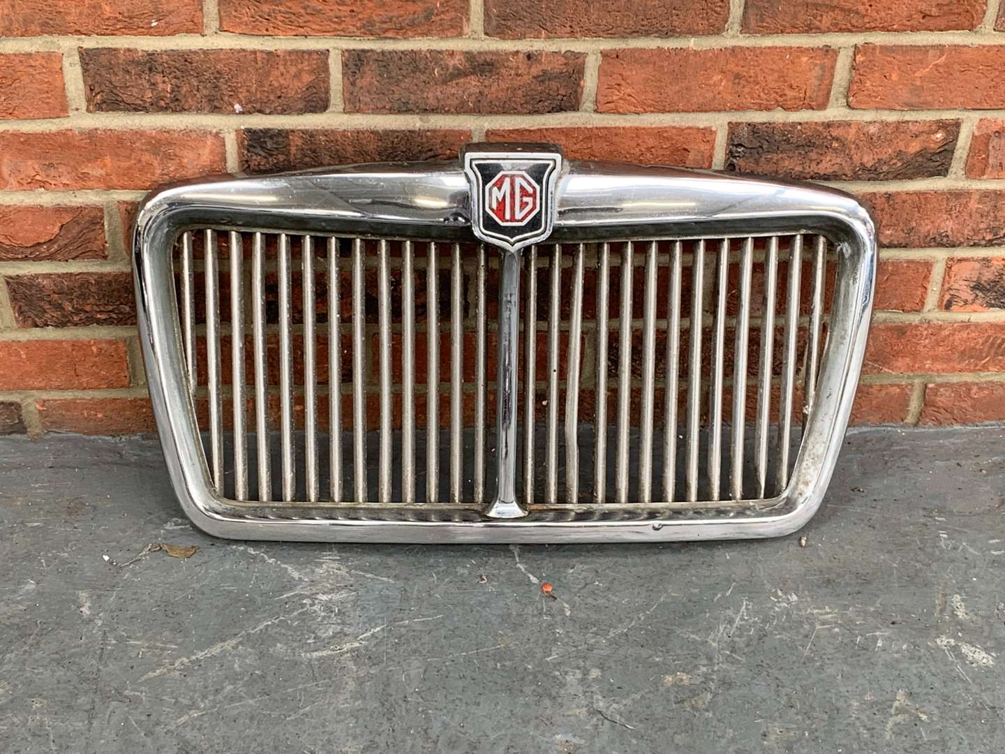<p>Chrome MG Front Grille</p>