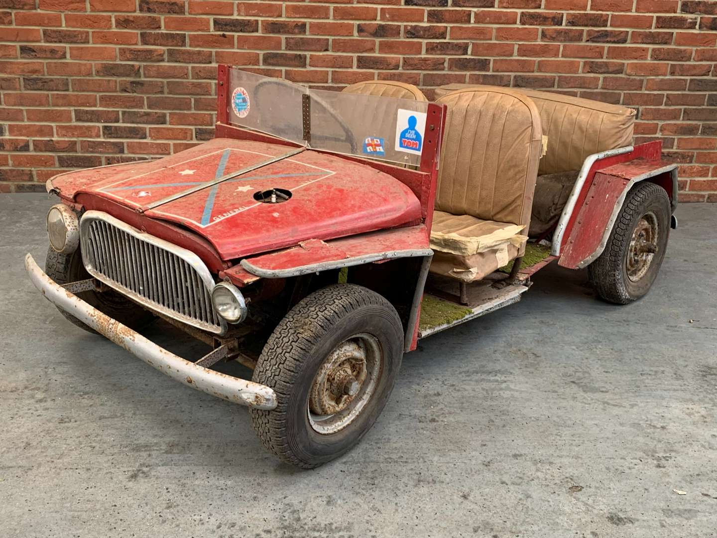 <p>Wooden and Metal Framed Childs Petrol Car (For Restoration)</p>