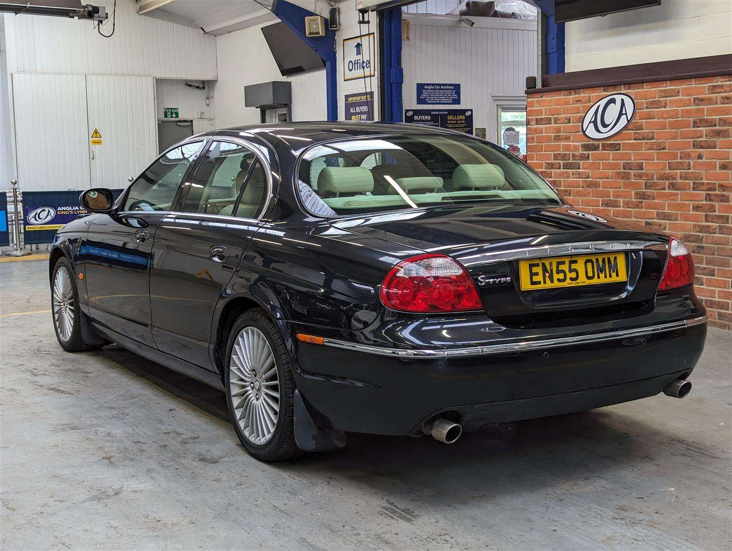 <p>2006 JAGUAR S-TYPE SE DIESEL AUTO</p>