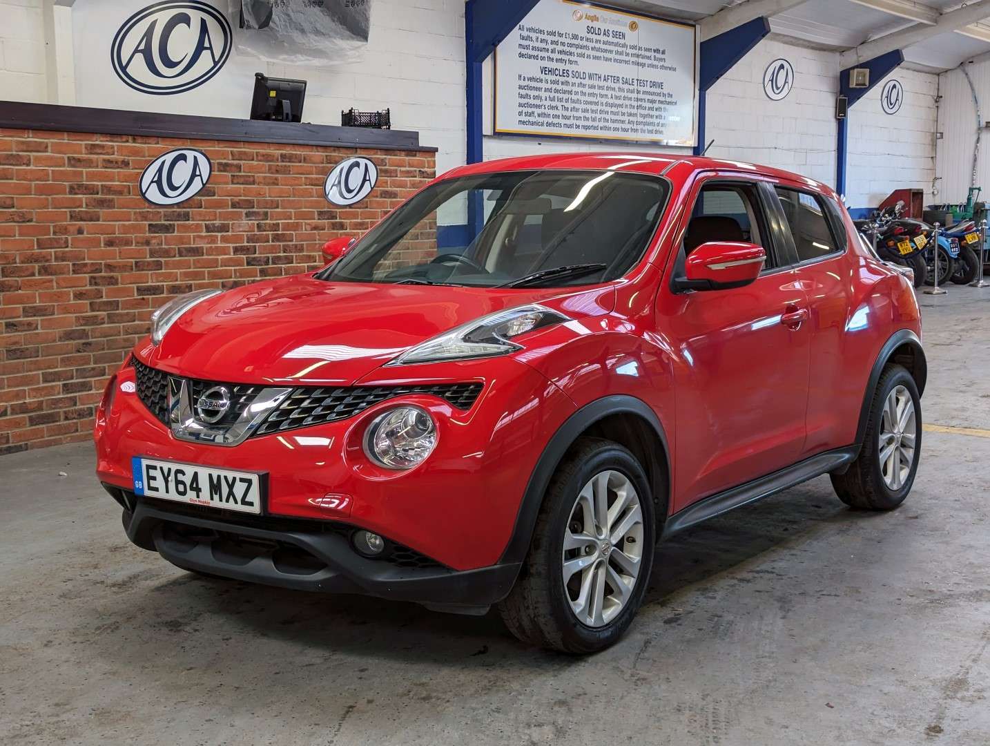 <p>2014 NISSAN JUKE ACENTA DIG-T</p>