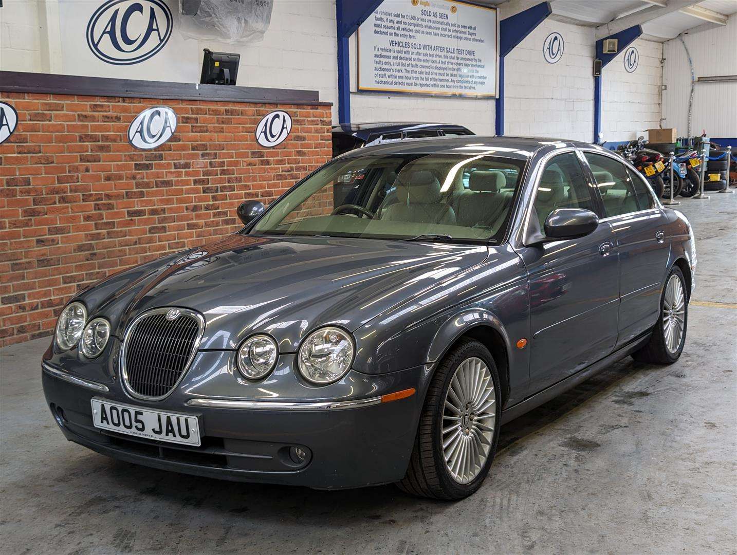 <p>2005 JAGUAR S-TYPE SE DIESEL AUTO</p>