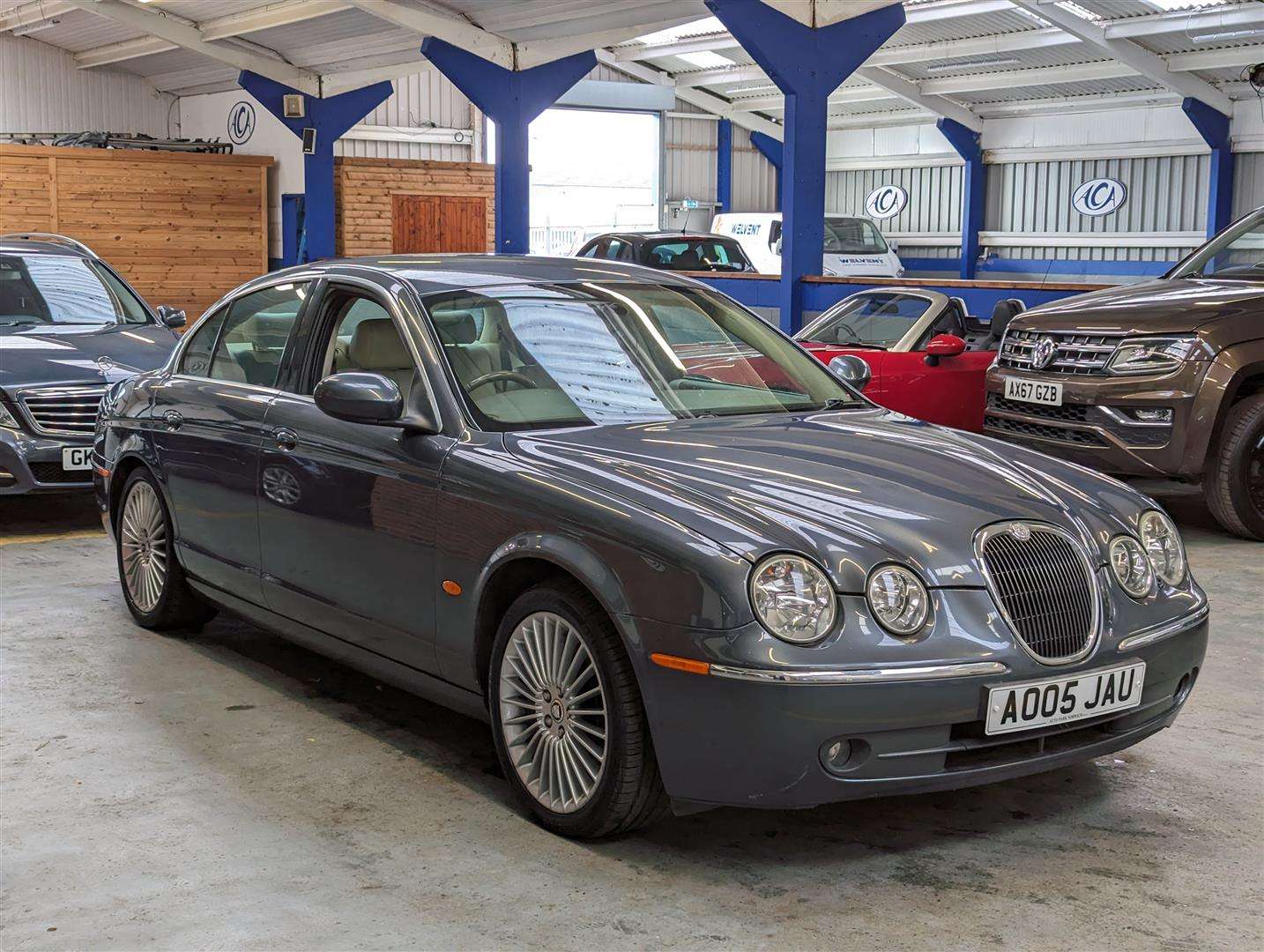 <p>2005 JAGUAR S-TYPE SE DIESEL AUTO</p>