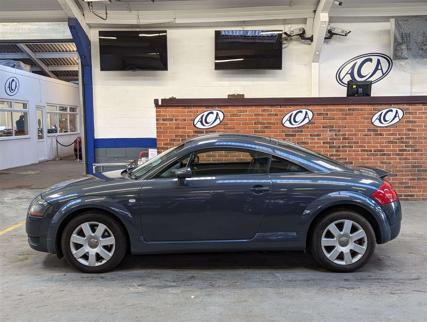 <p>2004 AUDI TT AUTO</p>