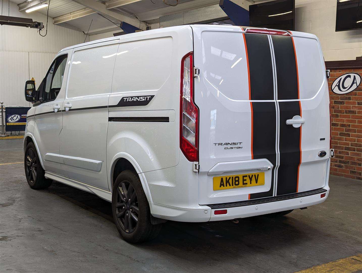 <p>2018 FORD TRANSIT CUSTOM 290 SPORT</p>