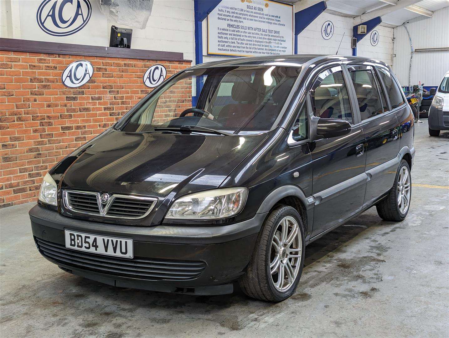 <p>2005 VAUXHALL ZAFIRA DESIGN 16V AUTO</p>