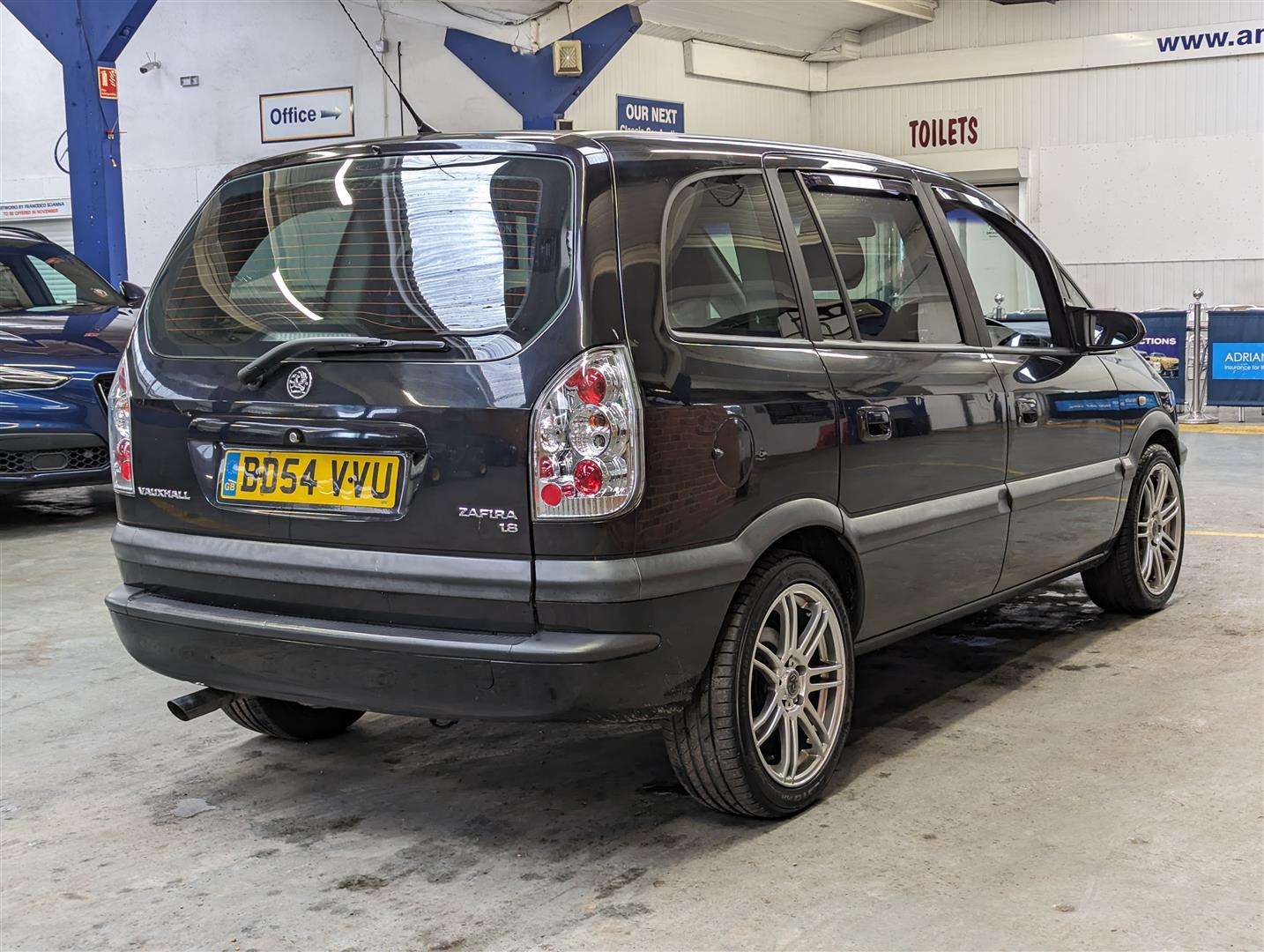 <p>2005 VAUXHALL ZAFIRA DESIGN 16V AUTO</p>