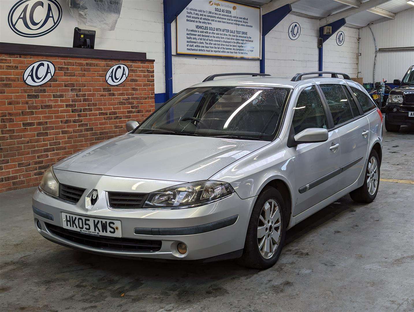 <p>2005 RENAULT LAGUNA EXPRESSION</p>