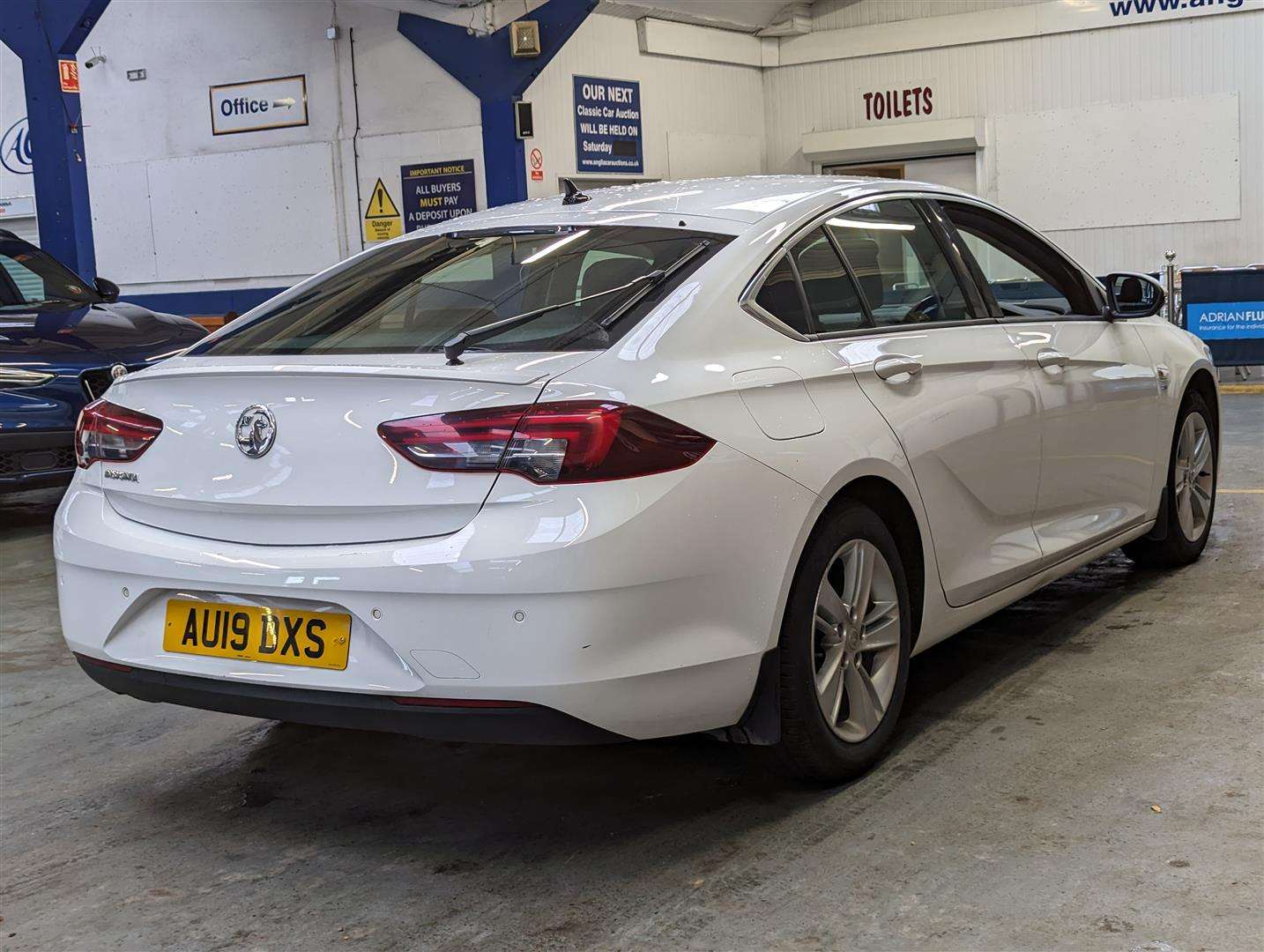 <p>2019 VAUXHALL INSIGNIA SRI NAV TURBO D</p>