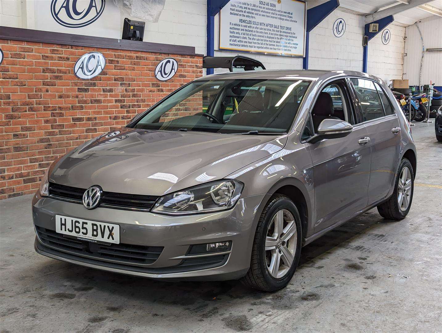 <p>2015 VOLKSWAGEN GOLF MATCH TDI BMT</p>