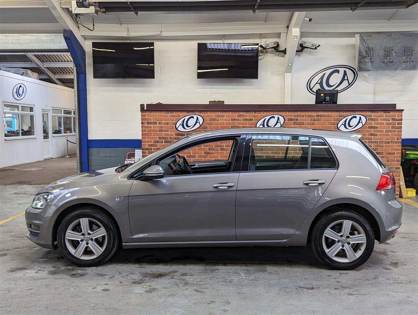 <p>2015 VOLKSWAGEN GOLF MATCH TDI BMT</p>