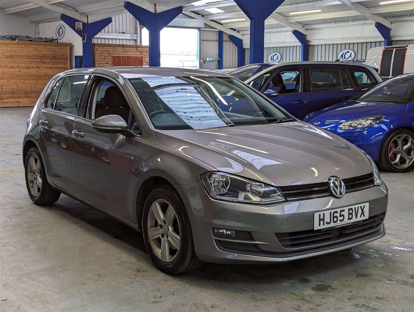 <p>2015 VOLKSWAGEN GOLF MATCH TDI BMT</p>