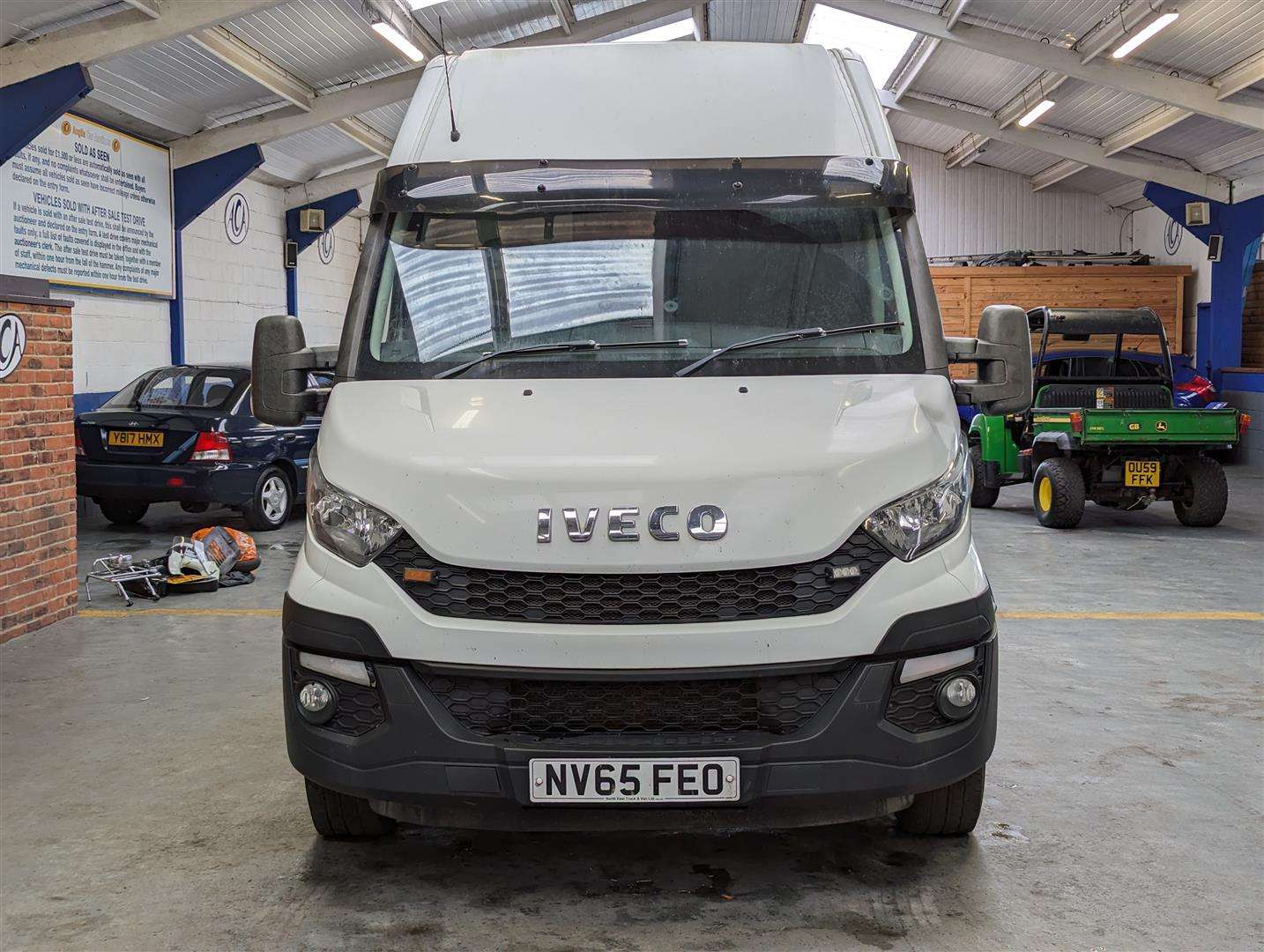 <p>2015 IVECO DAILY 35S13 MWB</p>