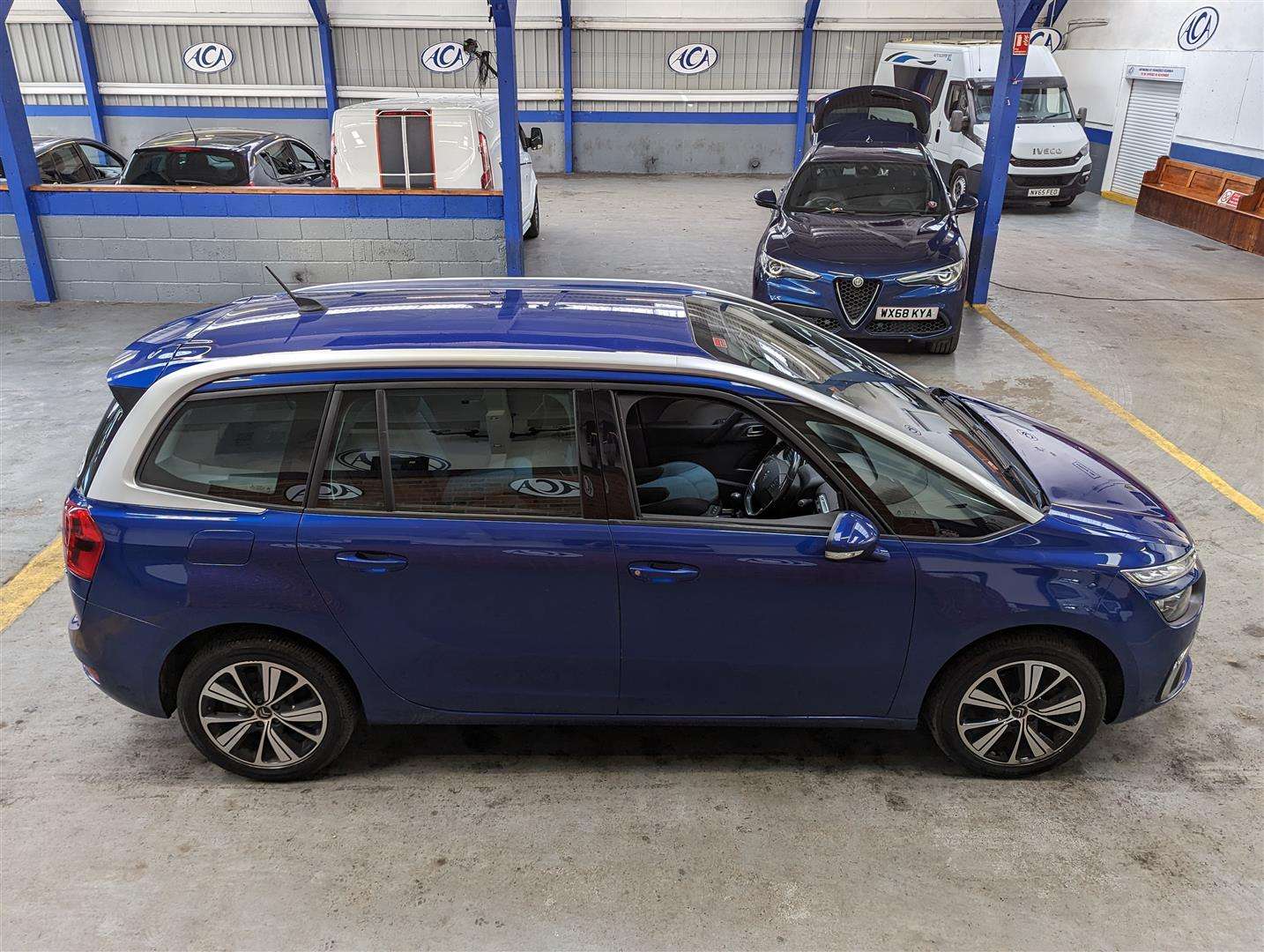 <p>2017 CITROEN C4 GR PICASSO FEEL BLUEHD</p>