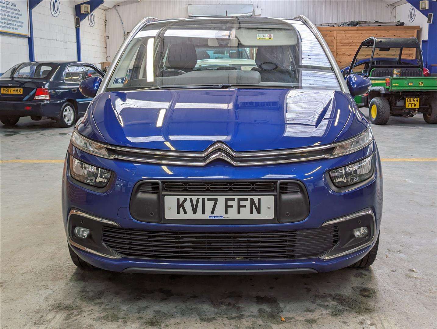 <p>2017 CITROEN C4 GR PICASSO FEEL BLUEHD</p>