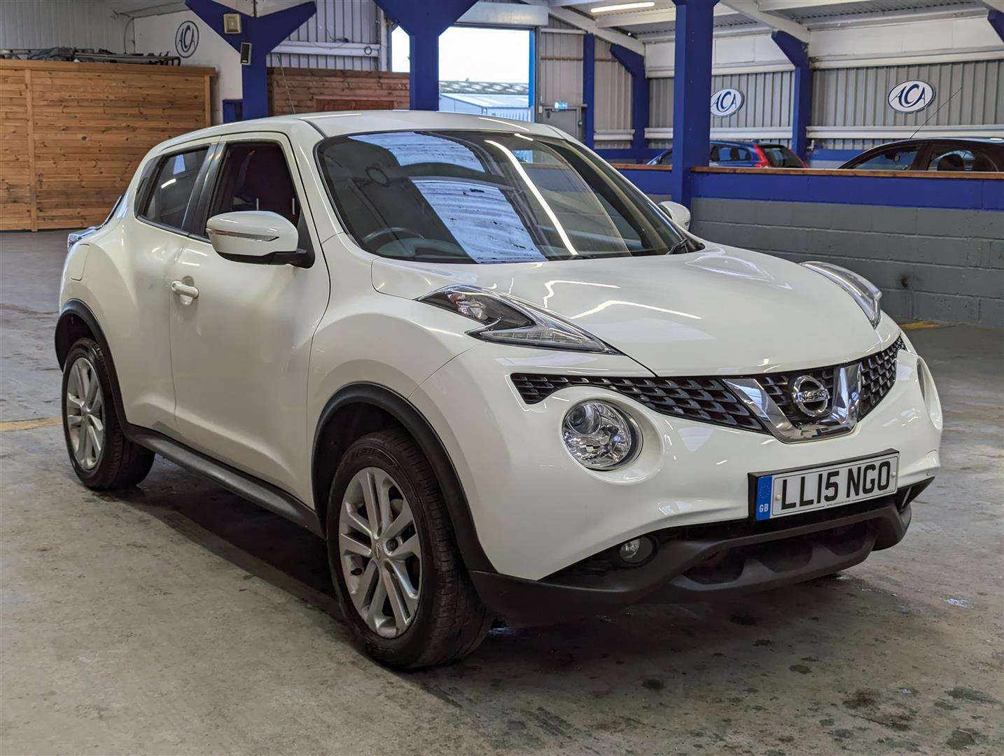 <p>2015 NISSAN JUKE ACENTA PREMIUM CVT</p>