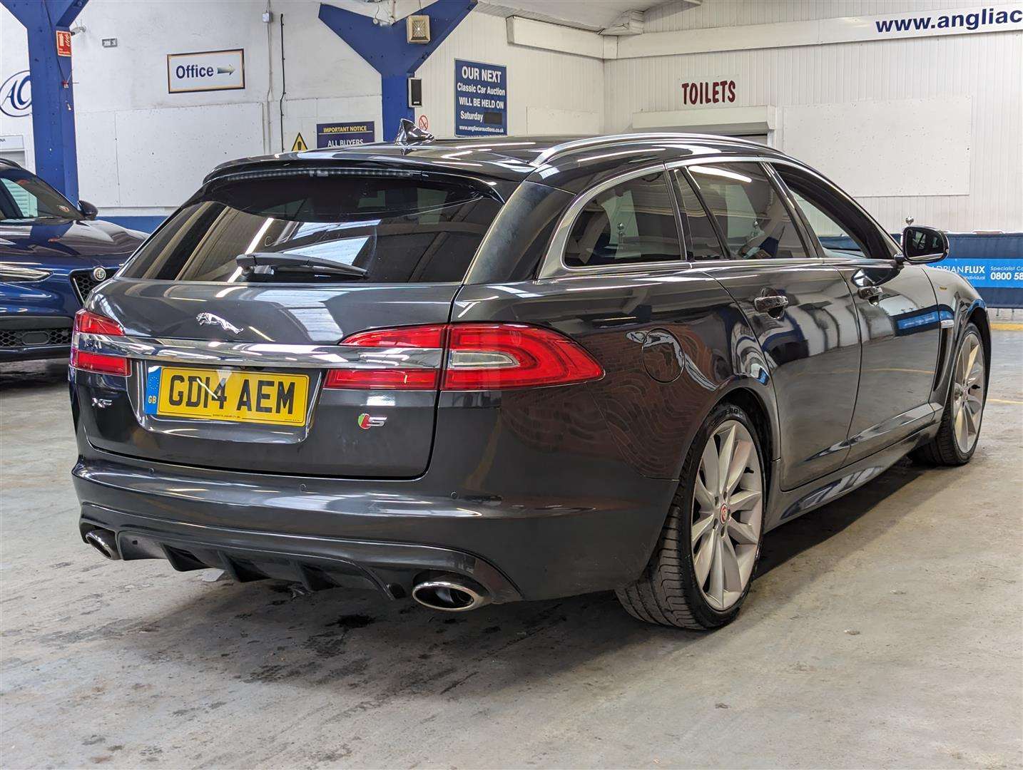 <p>2014 JAGUAR XF S PORTFOL SPORTBRAKE V</p>