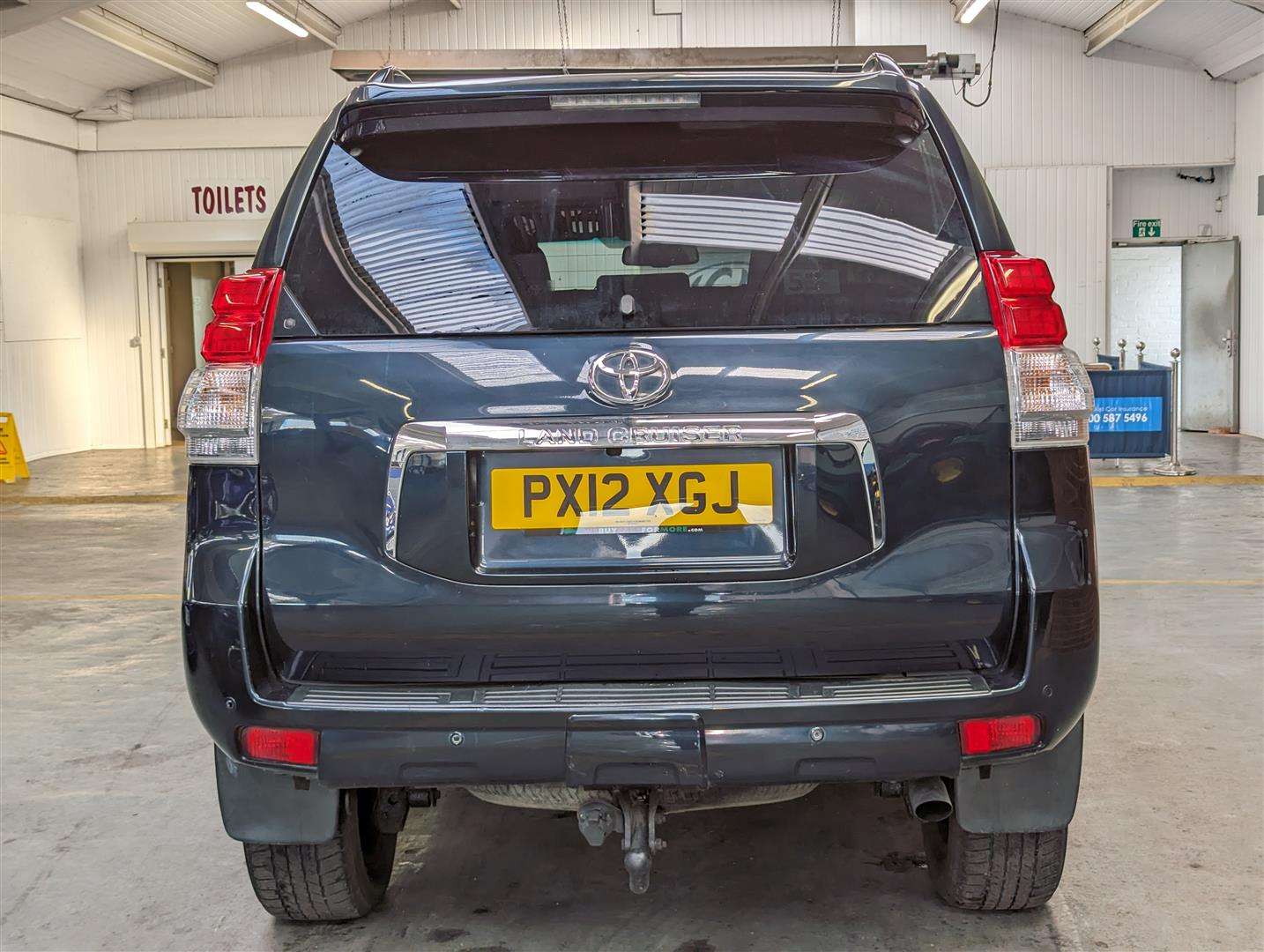 <p>2012 TOYOTA LAND CRUISER LC5 D-4D AUT</p>