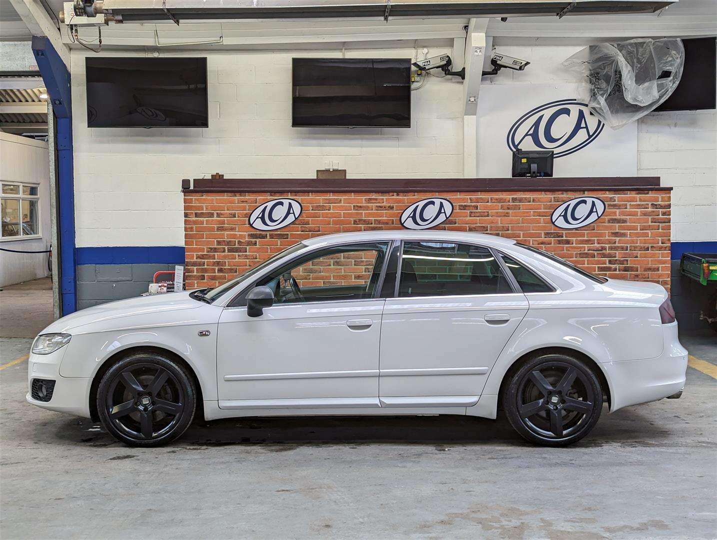 <p>2010 SEAT EXEO SPORT TSI TURBO</p>