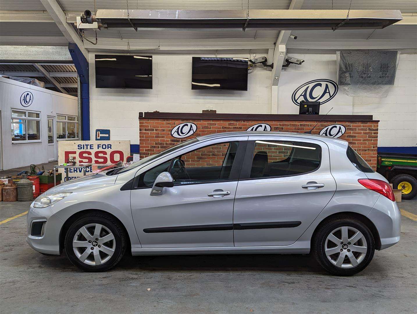 <p>2012 PEUGEOT 308 SR HDI</p>