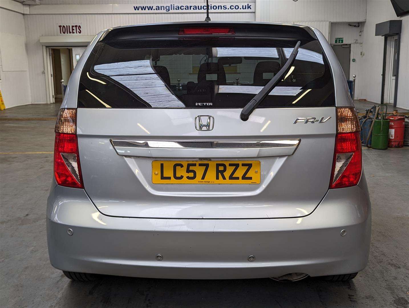 <p>2007 HONDA FR-V ES I-CTDI</p>