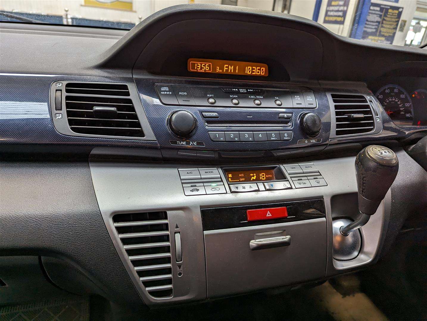 <p>2007 HONDA FR-V ES I-CTDI</p>