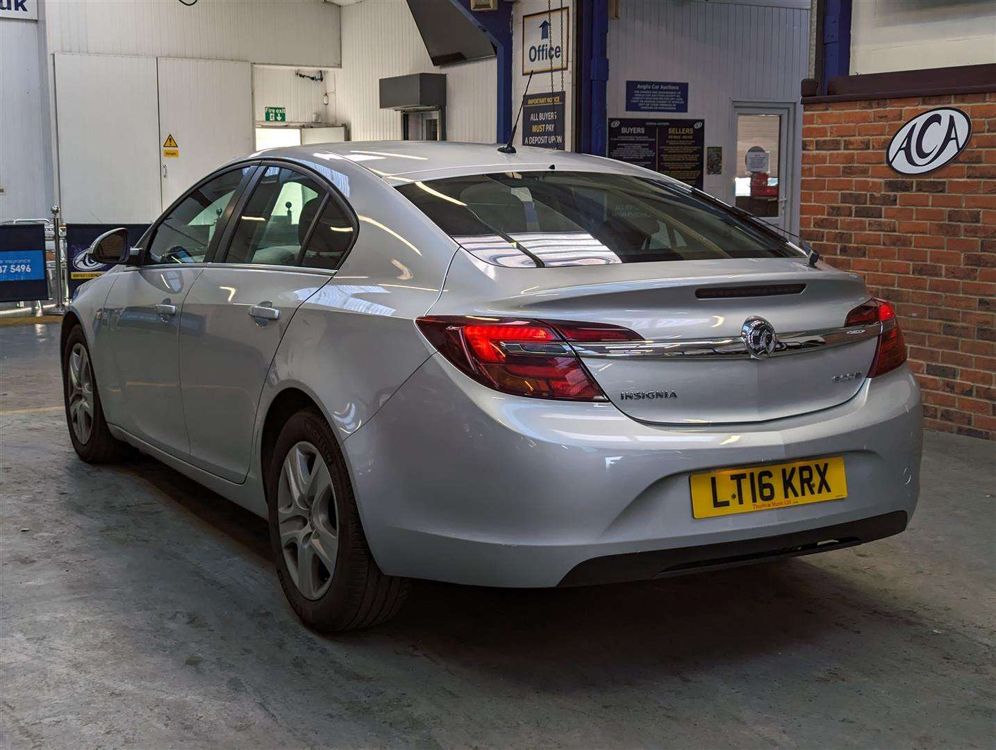 <p>2016 VAUXHALL INSIGNIA DESIGN CDTI EFLE</p>