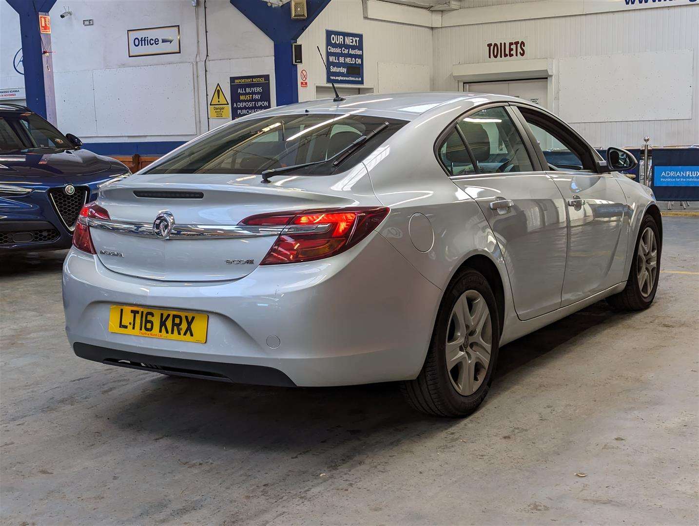 <p>2016 VAUXHALL INSIGNIA DESIGN CDTI EFLE</p>