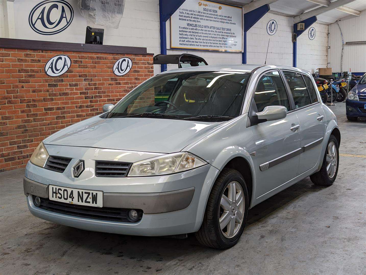 <p>2004 RENAULT MEGANE **SOLD</p>